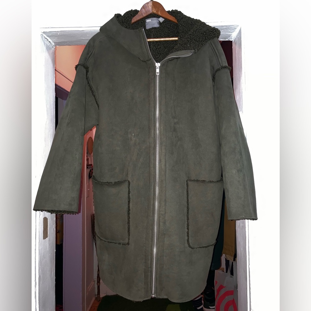 ASOS DESIGN Curve shearling parka with seam detail in olive green (khaki)